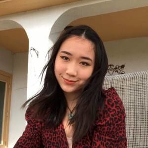 Meet your Posher, Cynthia